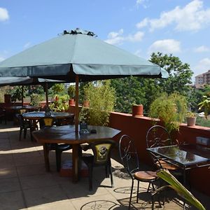Khweza Bed And Breakfast